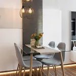 Apartment Mittenglueck *